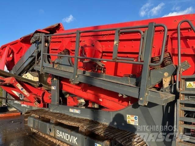 Sandvik QE 441 Mobilna sita