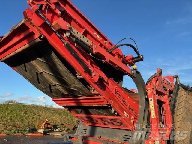 Sandvik QE 441 Mobilna sita