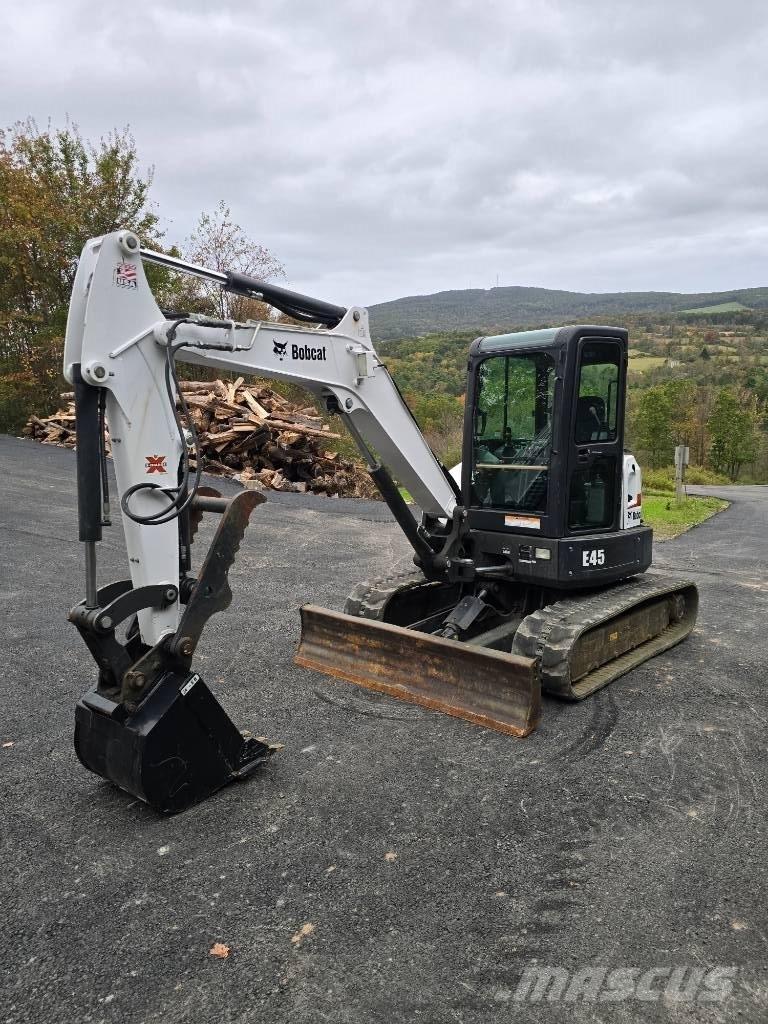 Bobcat E 45 Mini bagri <7t