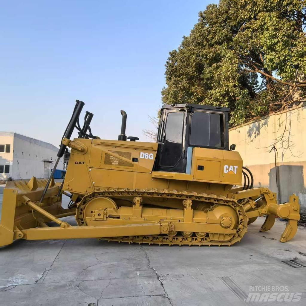 CAT D 6 G LGP II Buldožerji goseničarji
