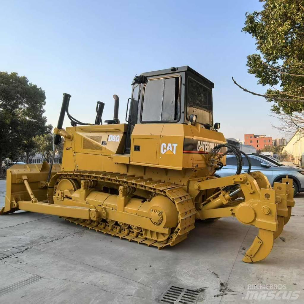 CAT D 6 G LGP II Buldožerji goseničarji