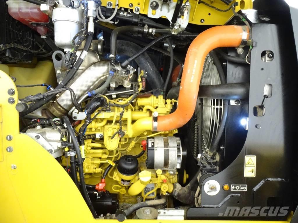 CAT 914 Kolesni nakladalci