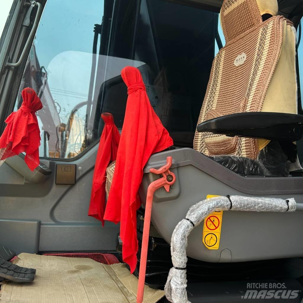 Volvo 290 Bagri goseničarji