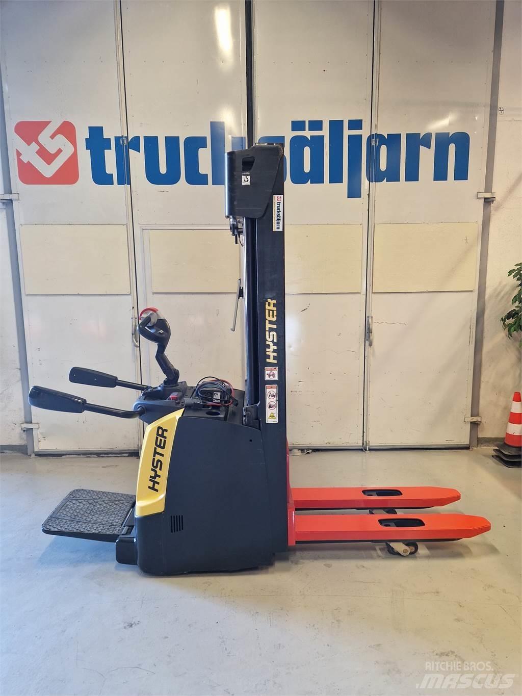 Hyster S1.4S IL Ročni električni viličar