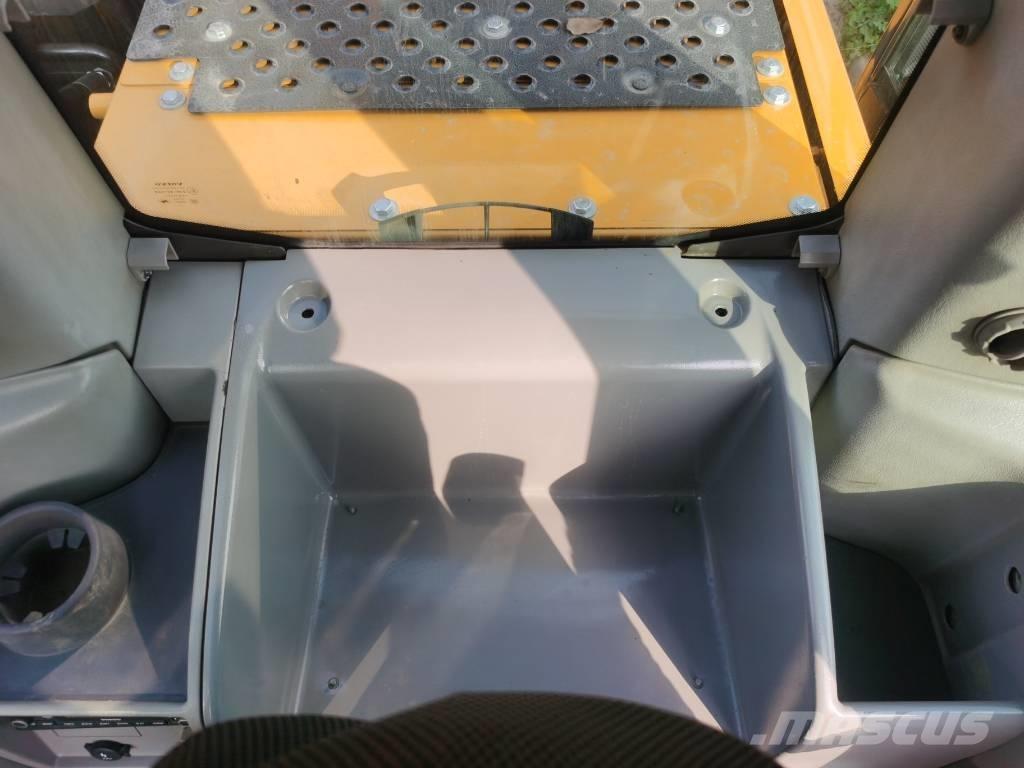 Volvo EC 250 D L Bagri goseničarji
