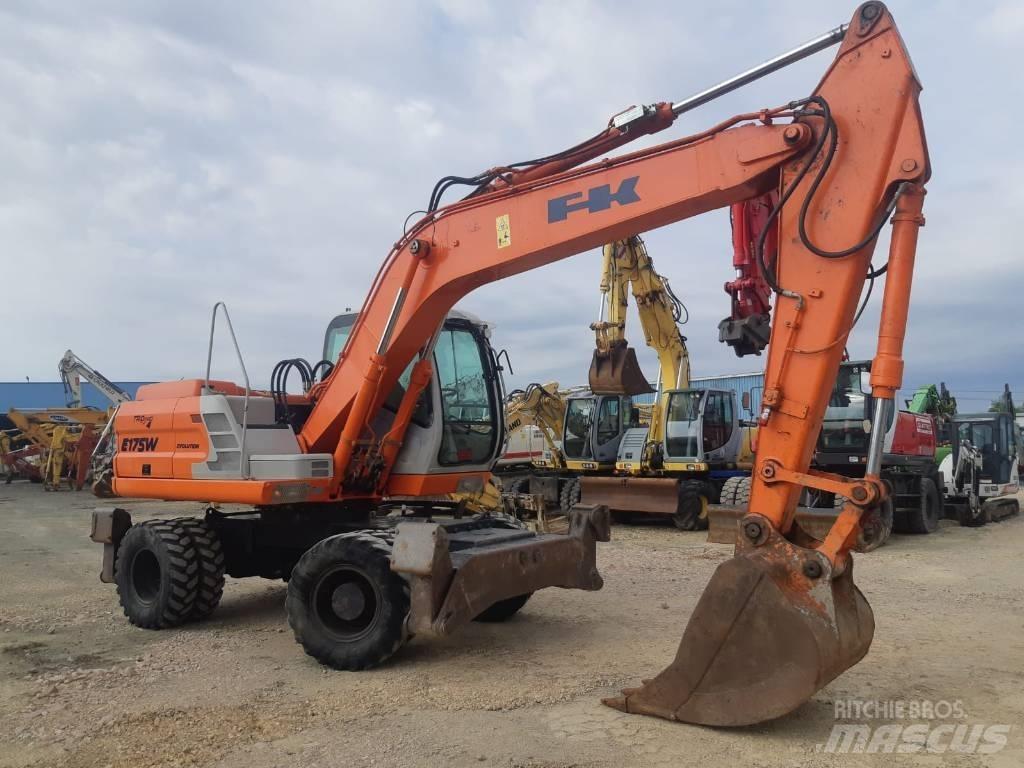 Fiat-Kobelco E175W Bagri na kolesih