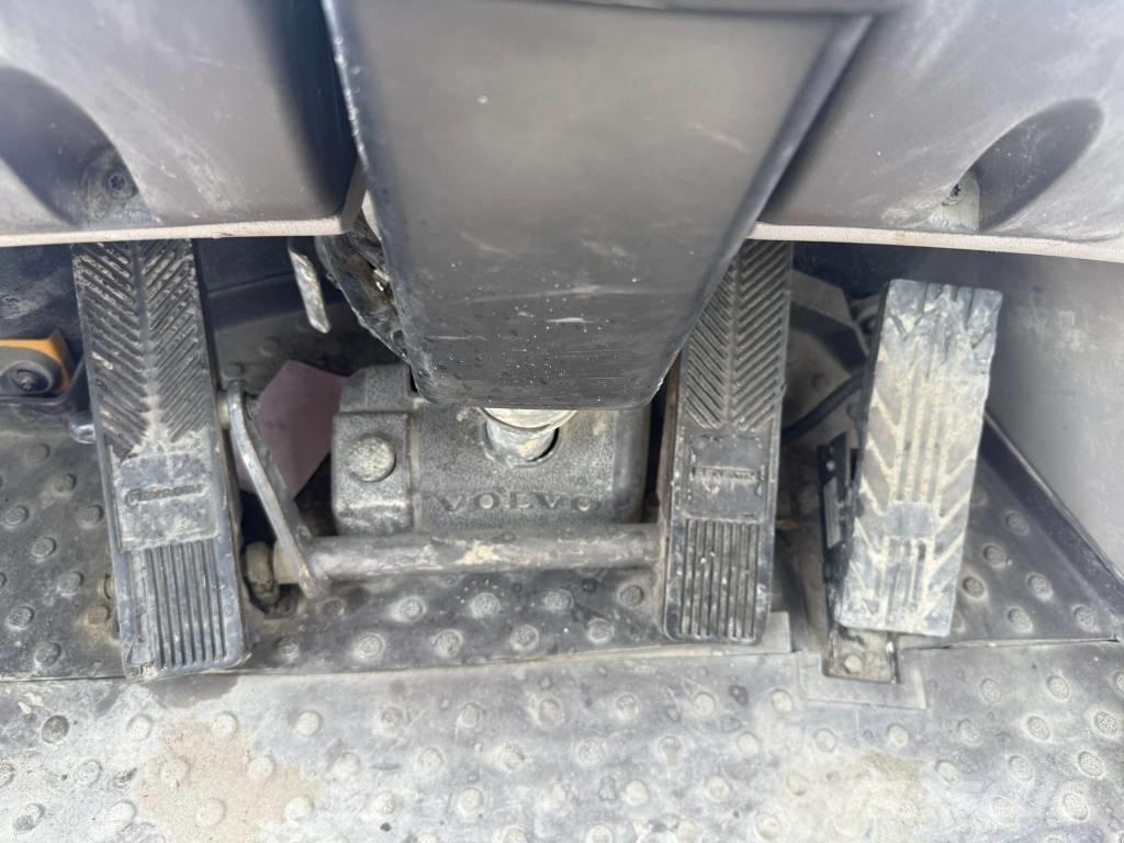 Volvo L 180 G Kolesni nakladalci