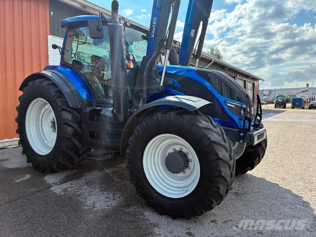 Valtra T 194 Versu Traktorji