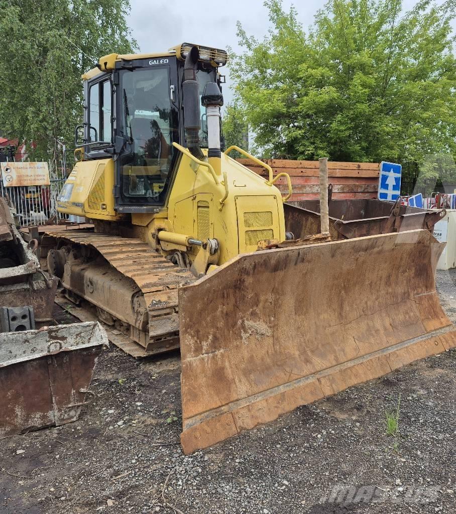 Komatsu D 51 EX-22 Buldožerji goseničarji