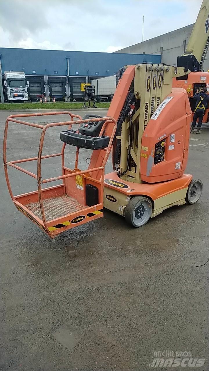 JLG T10E Druga dvigala in dvižne ploščadi