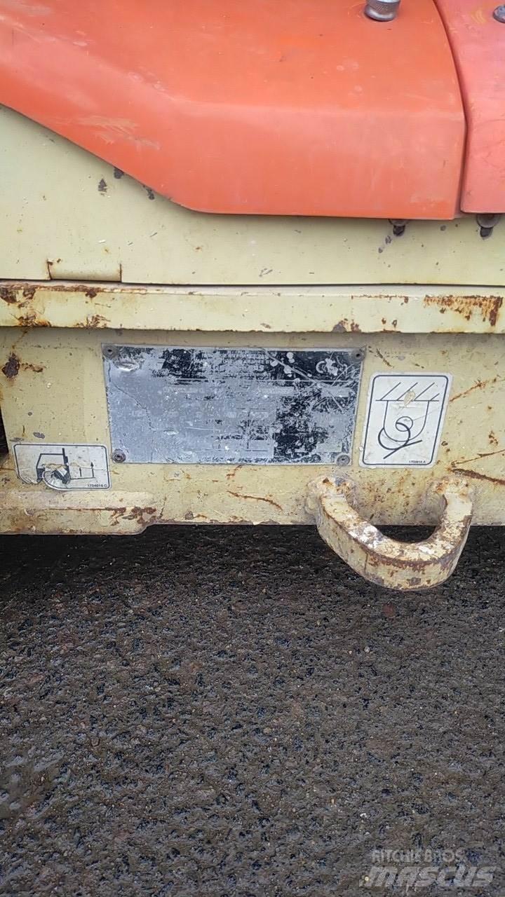 JLG T10E Druga dvigala in dvižne ploščadi