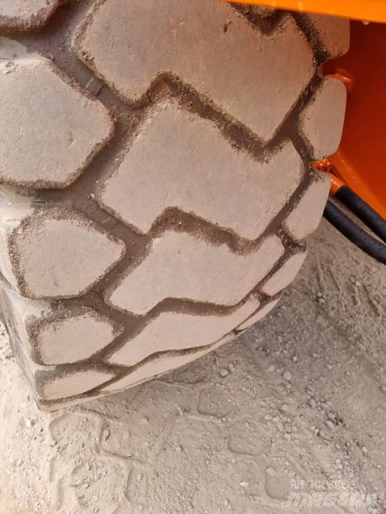 Doosan DL 300-3 Kolesni nakladalci
