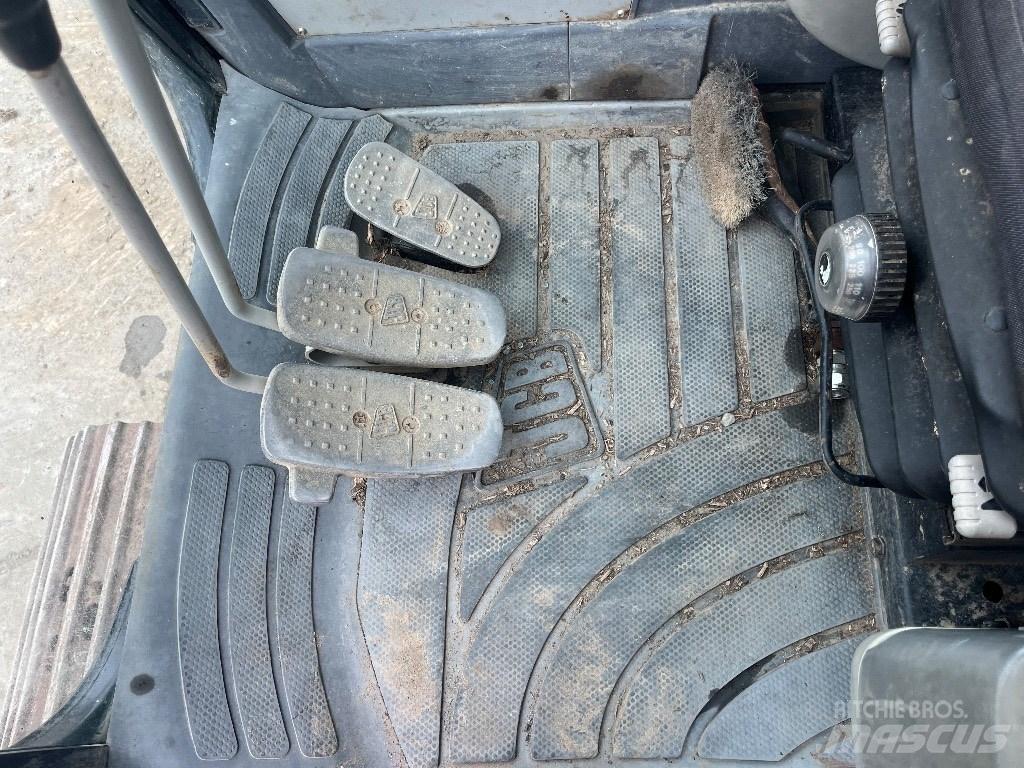 JCB JS 130 Bagri goseničarji