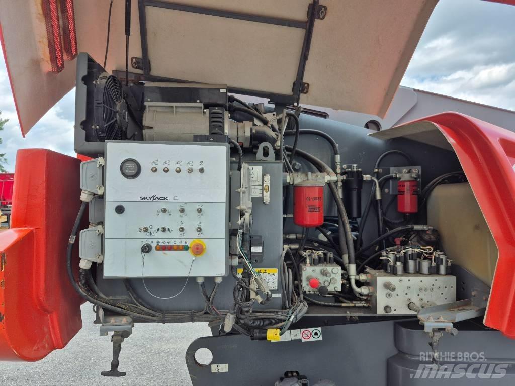 SkyJack SJ 66 T Zglobne dvižne ploščadi