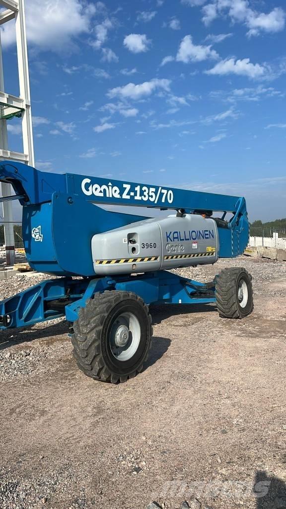 Genie Z 135/70 RT Zglobne dvižne ploščadi