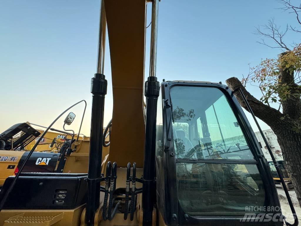 CAT 320D2L Bagri goseničarji