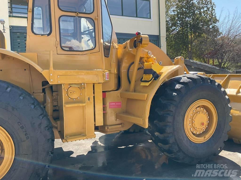 CAT 966C Kolesni nakladalci