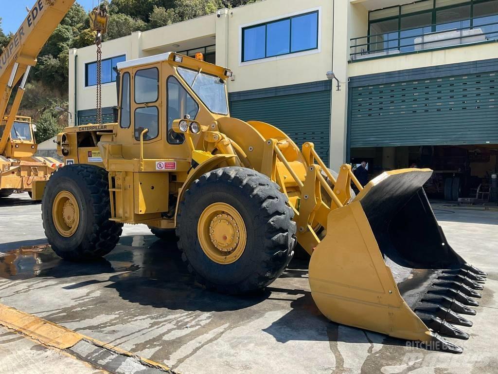 CAT 966C Kolesni nakladalci