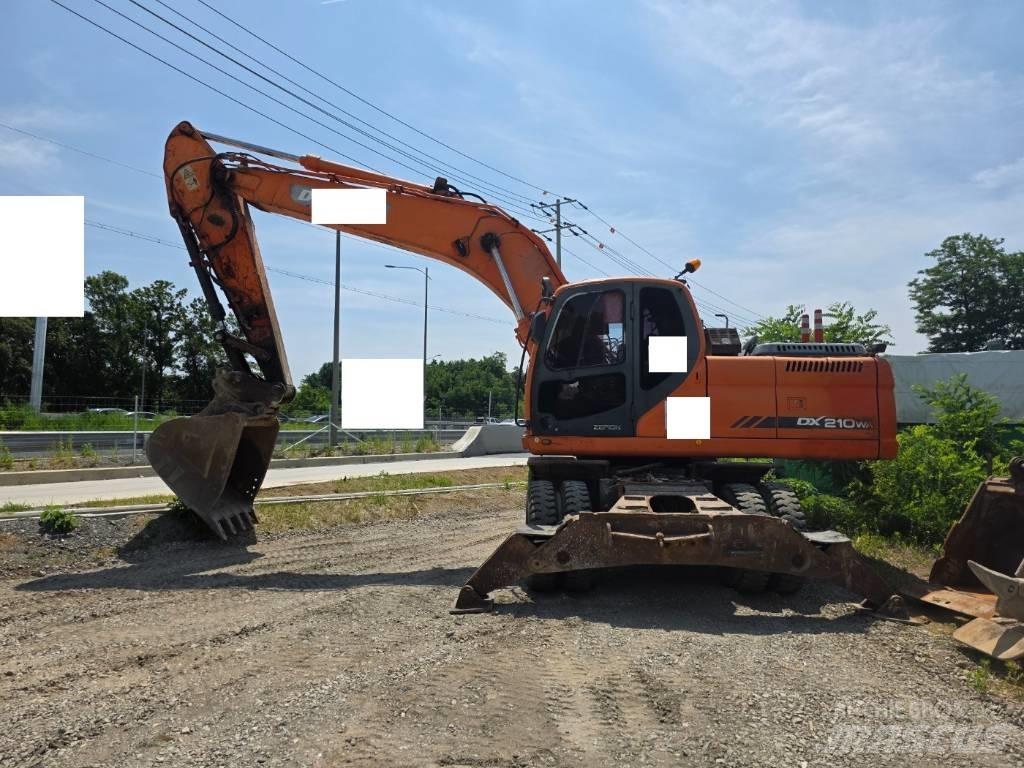Doosan DX 210 W Bagri na kolesih