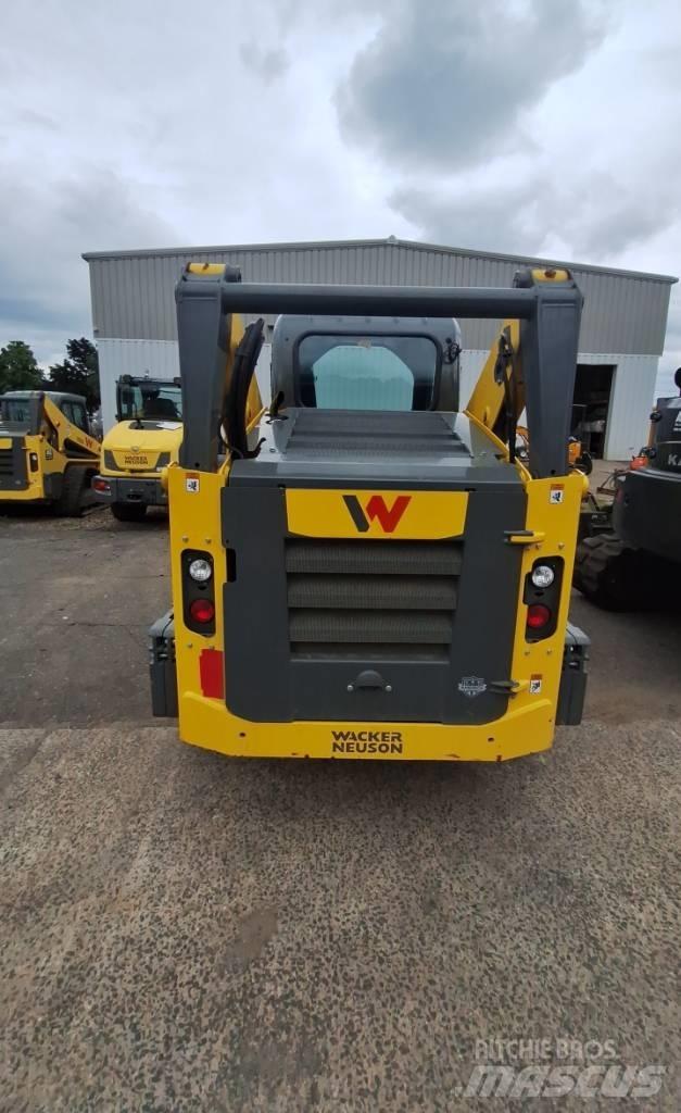 Wacker Neuson ST 31 Skid steer mini nakladalci