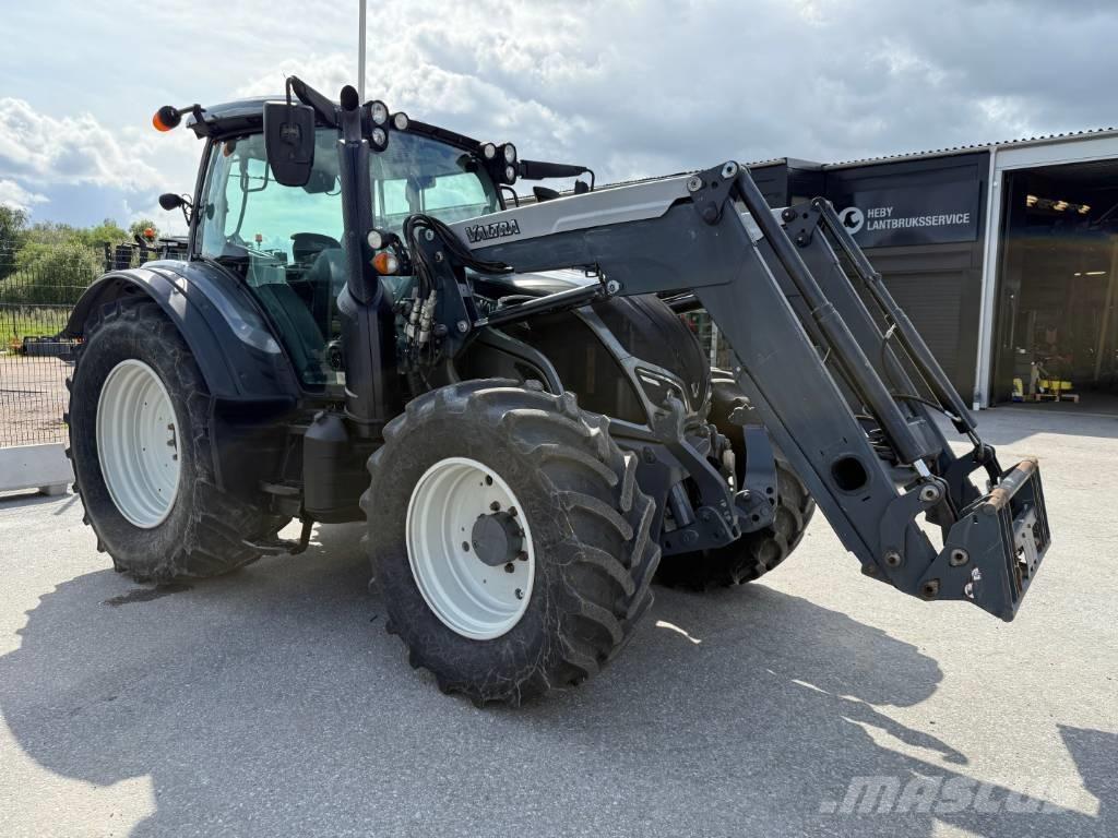 Valtra N 174 Traktorji