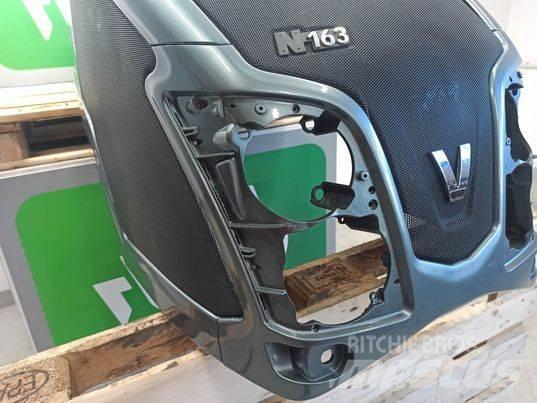 Valtra N 163 hood Kabine in notranjost