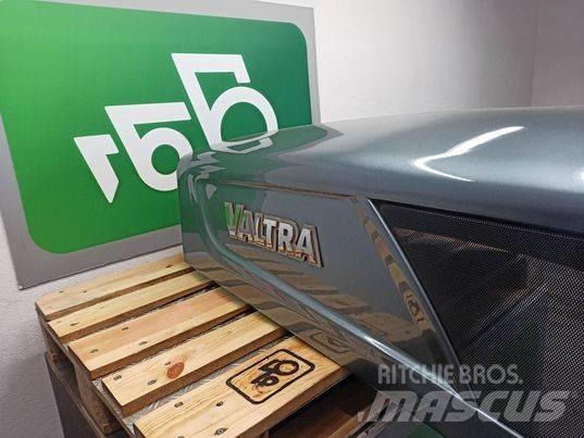 Valtra N 163 hood Kabine in notranjost