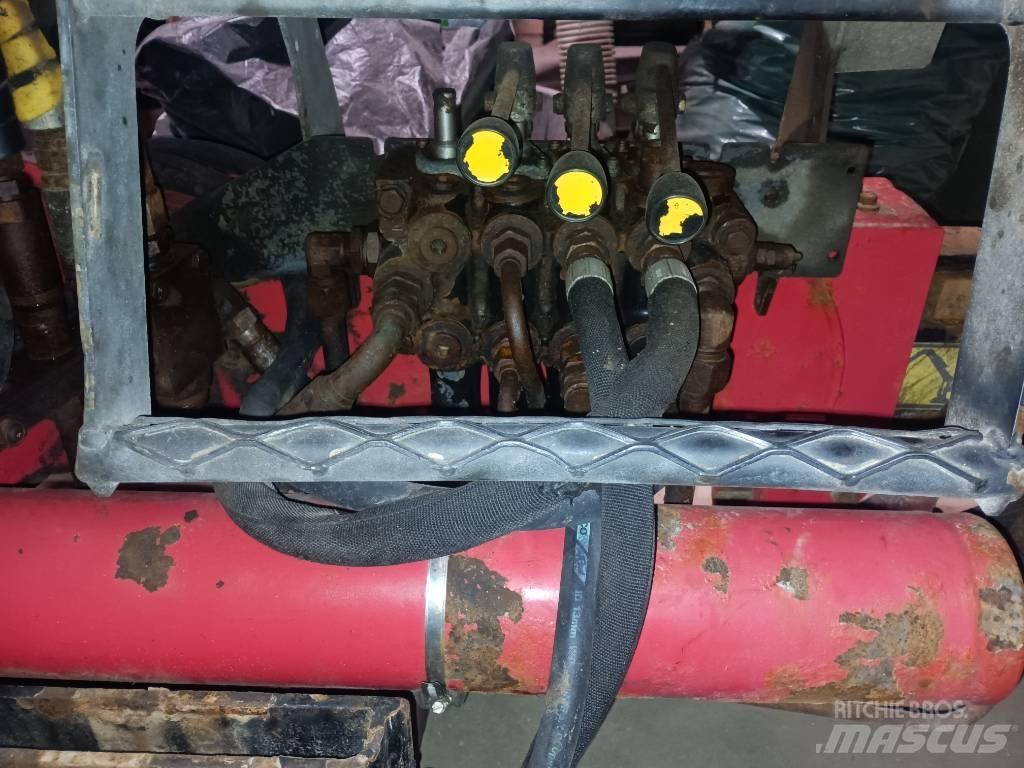 Loglift 82s Žerjavi za hlode