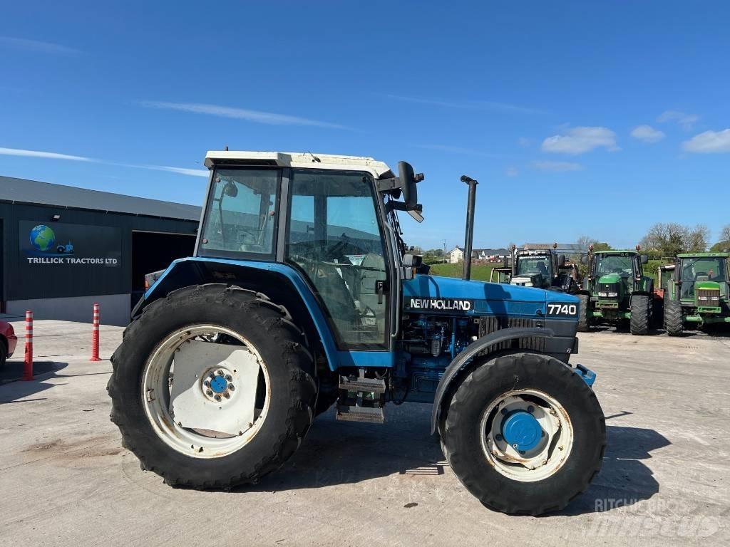 New Holland 7740 Traktorji