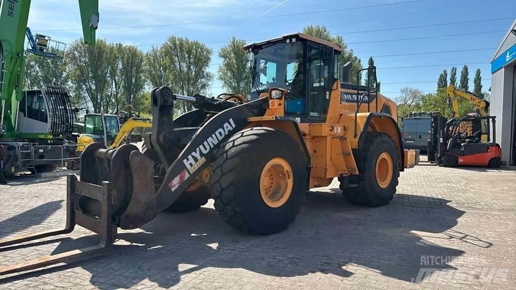 Hyundai HL970 Kolesni nakladalci