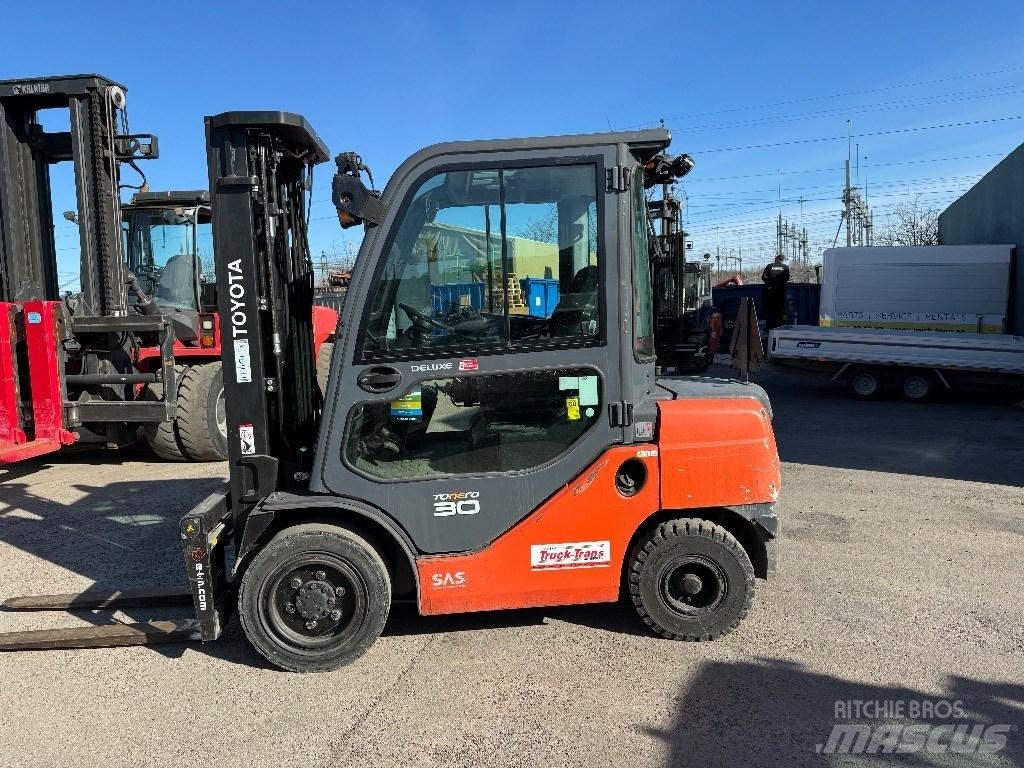 Toyota 02-8FDF30 Dizelski viličarji