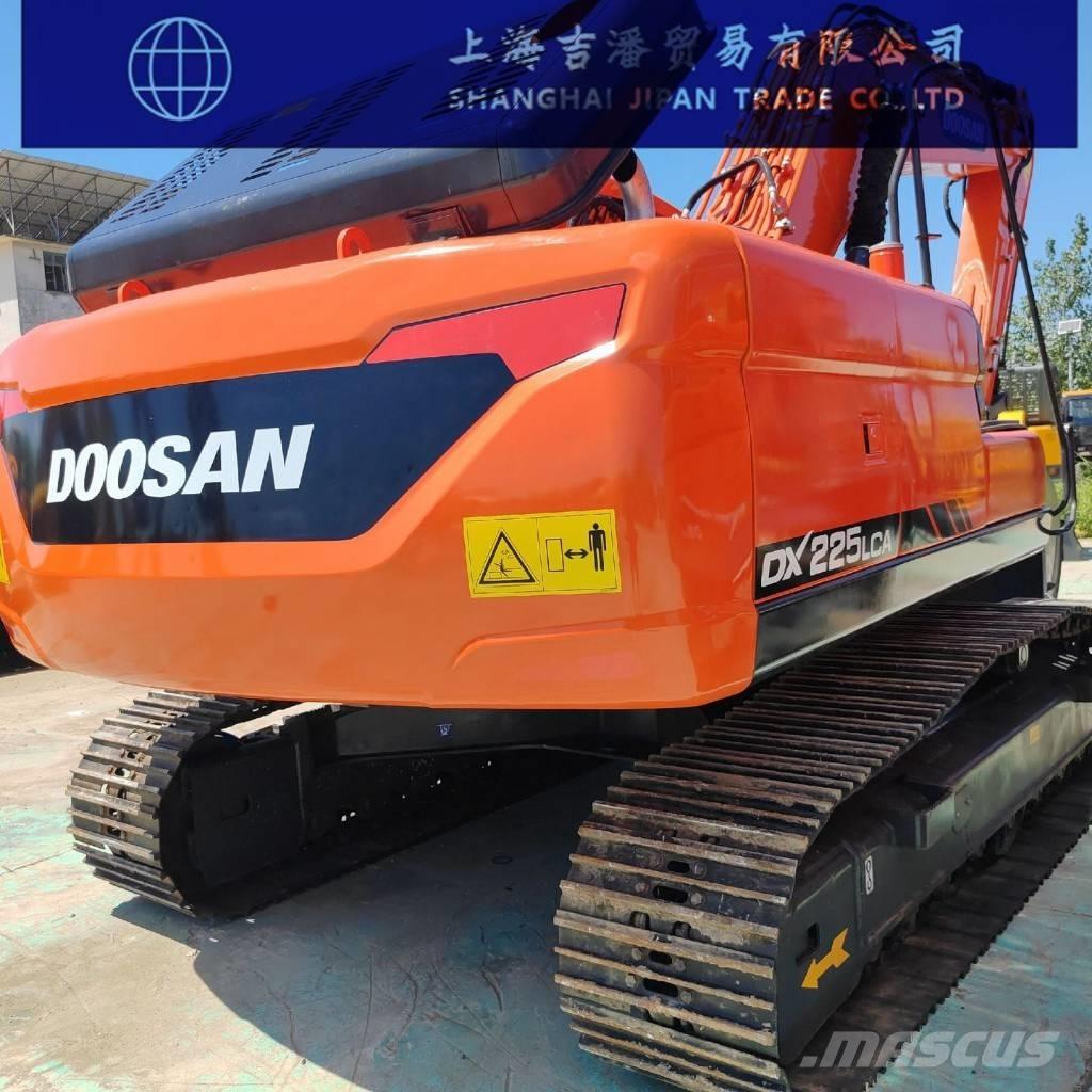 Doosan DX 225 Bagri goseničarji