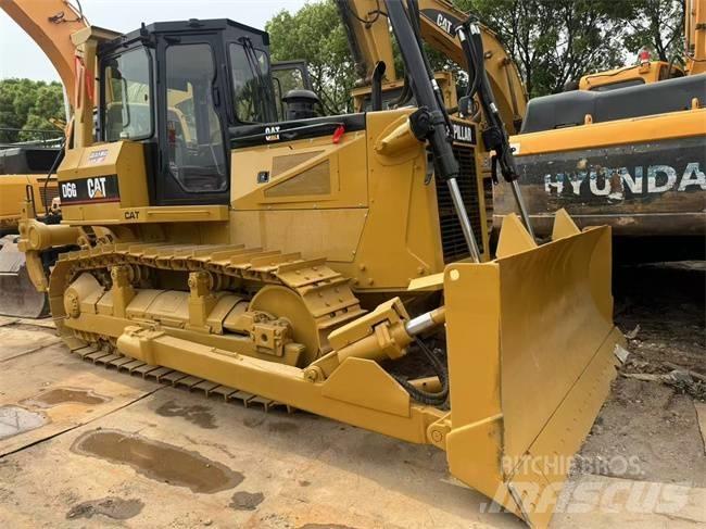 CAT D 6 G Buldožerji goseničarji