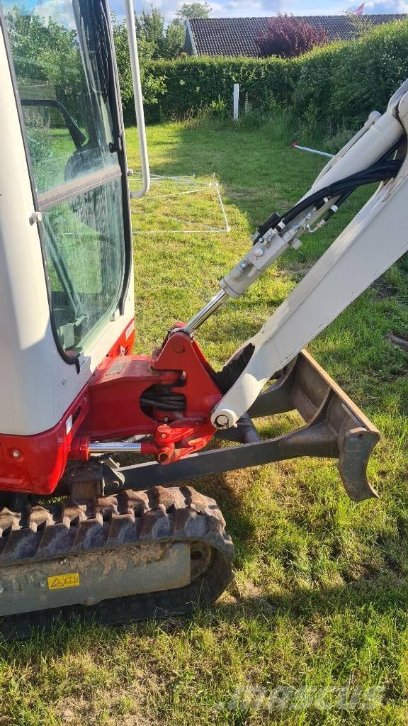 Takeuchi TB 216 Mini bagri <7t