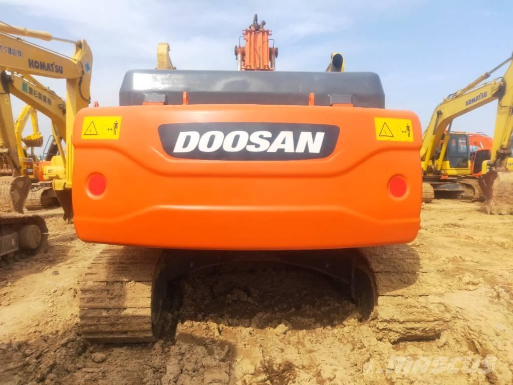 Doosan DX260LC Bagri goseničarji