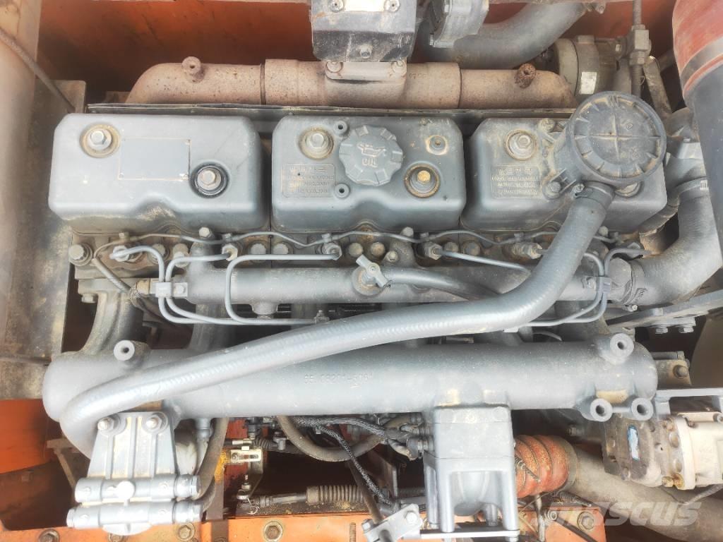 Doosan DX260LC Bagri goseničarji