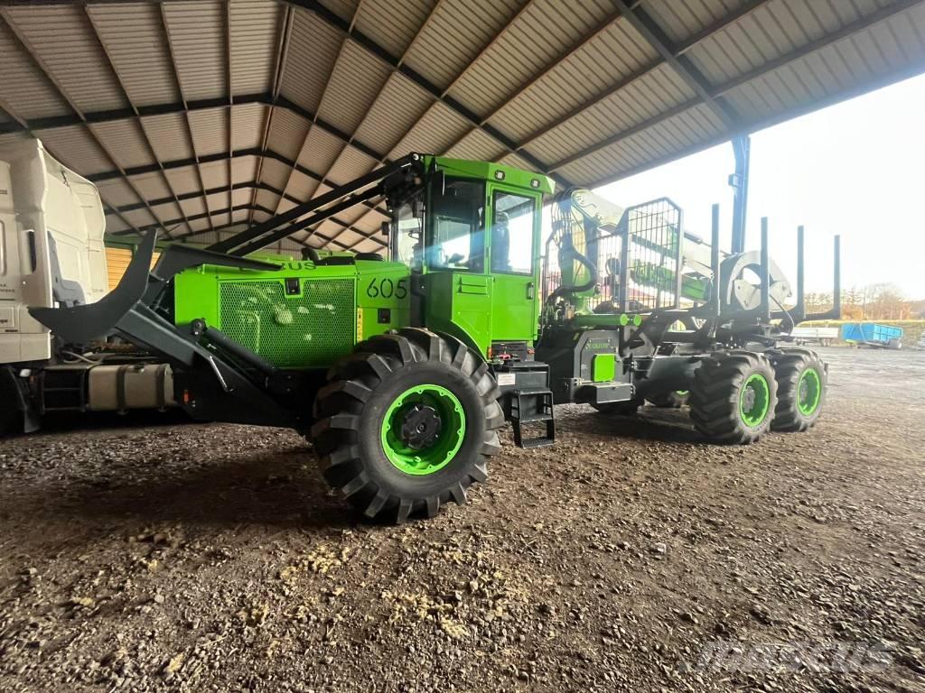 Equus 605 6WDC Skiderji