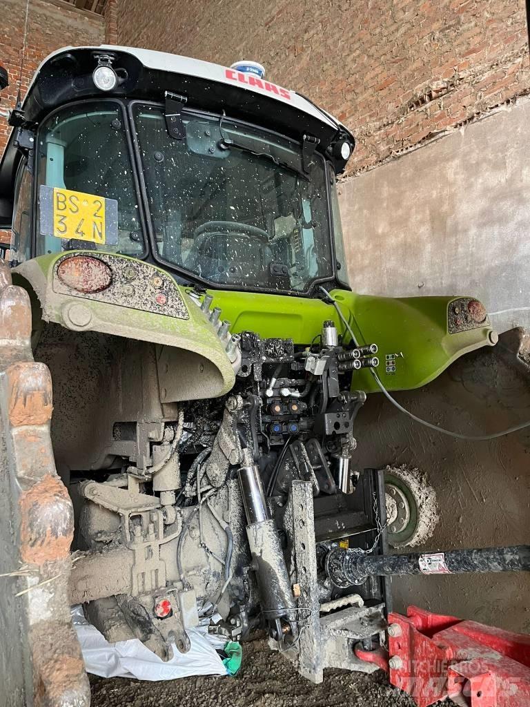 CLAAS Arion 460 Traktorji