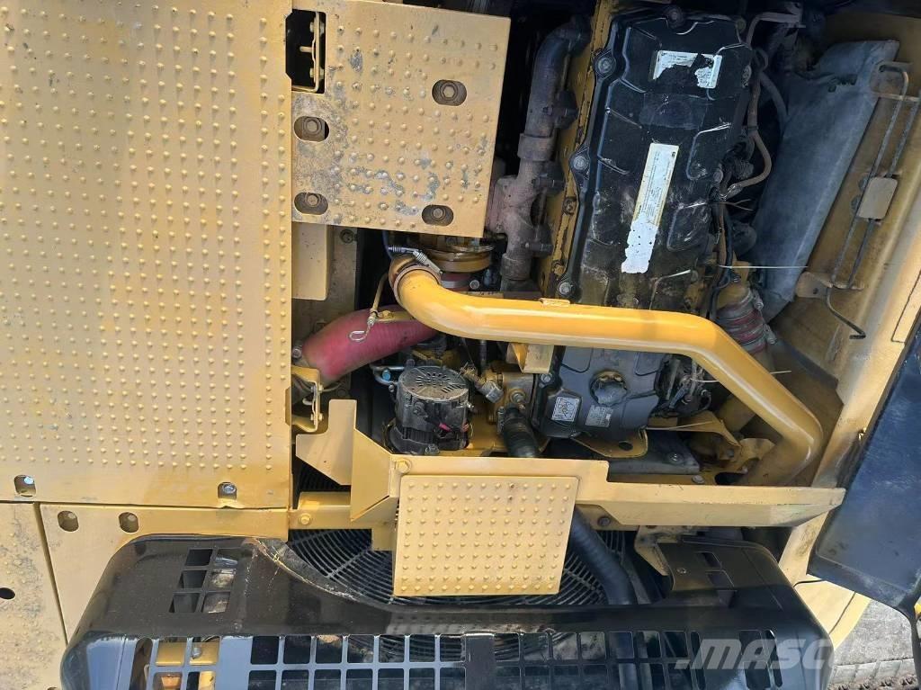 CAT 330 D Bagri goseničarji