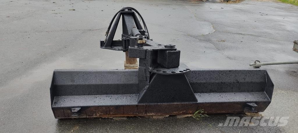 Esko 250 H Cestni plugi