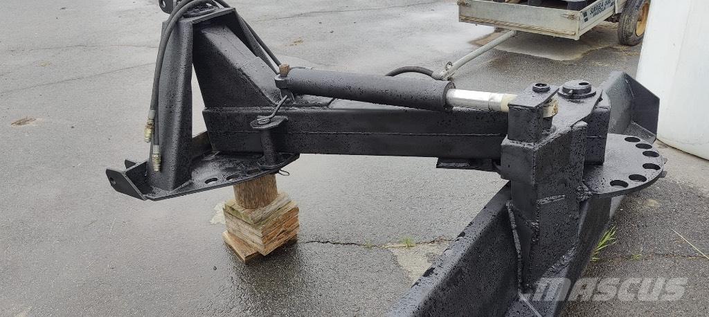 Esko 250 H Cestni plugi