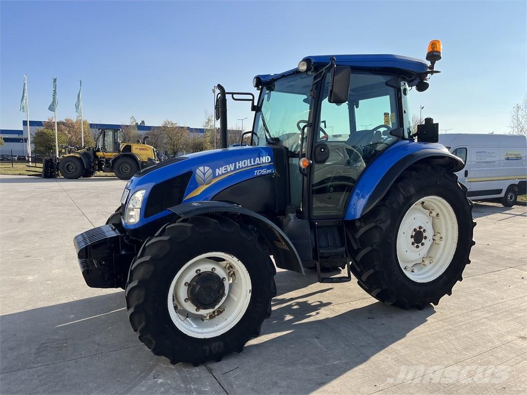 New Holland TD 5.95 Traktorji