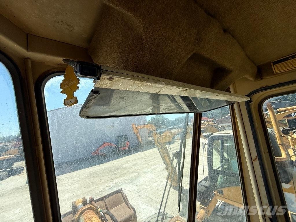 CAT 950 F Kolesni nakladalci