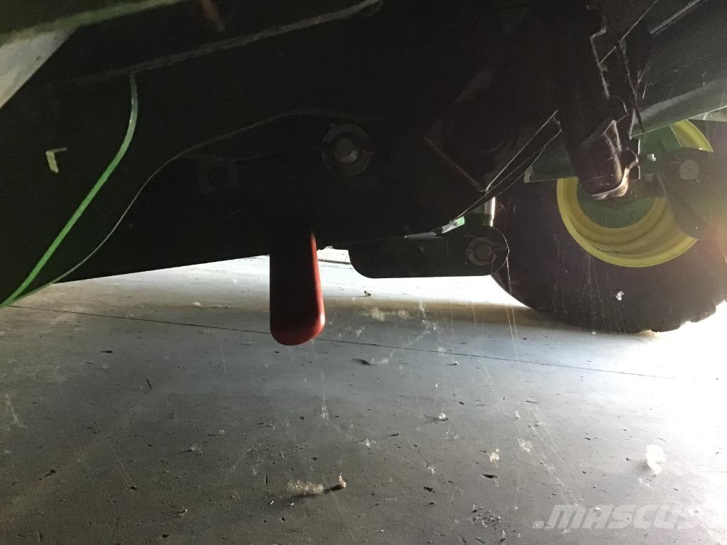 John Deere V461M Balirke (okrogle bale)