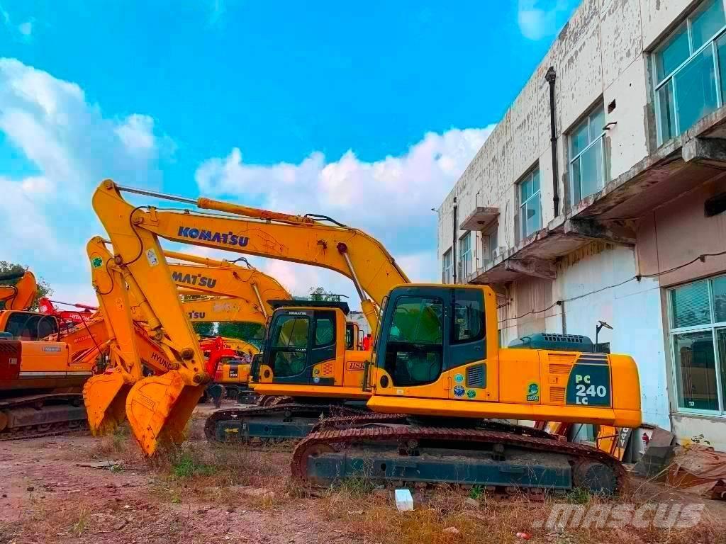 Komatsu PC 240 Bagri goseničarji