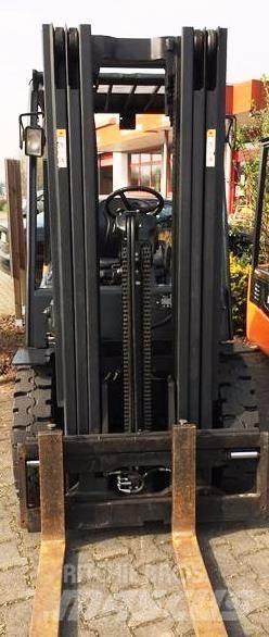 Doosan D25S-5 Dizelski viličarji