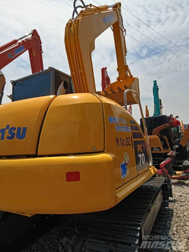 Komatsu PC 70 Bagri goseničarji