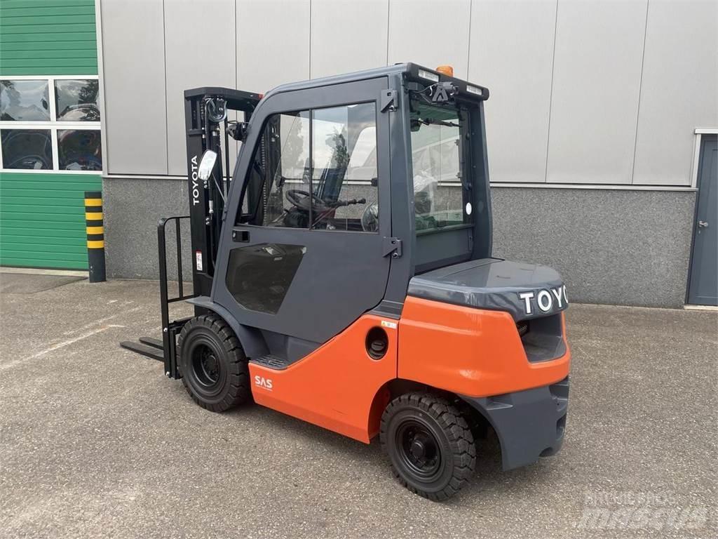Toyota 52-8FDF25 Dizelski viličarji