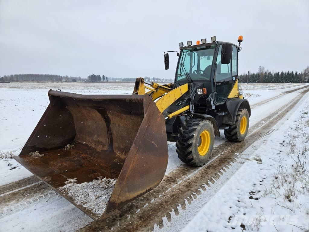 Komatsu WA80-6 Kolesni nakladalci