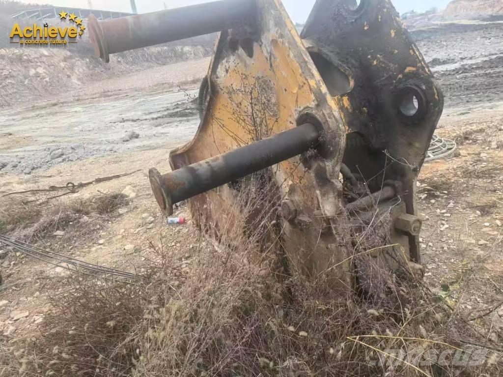 CAT 374 F Bagri goseničarji